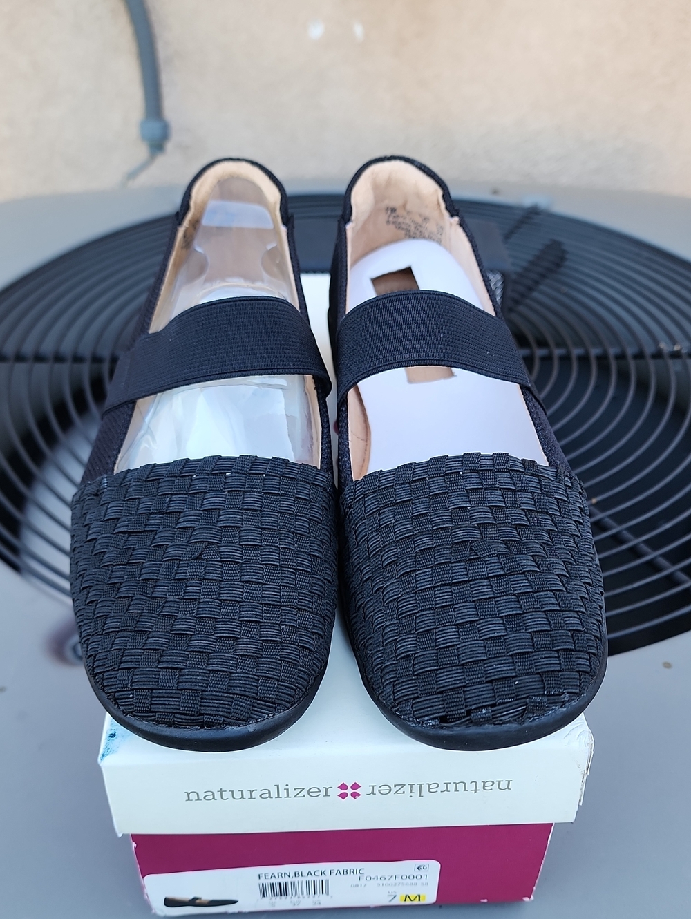 New Naturalizer Fearn black woven flats, Sz. 7